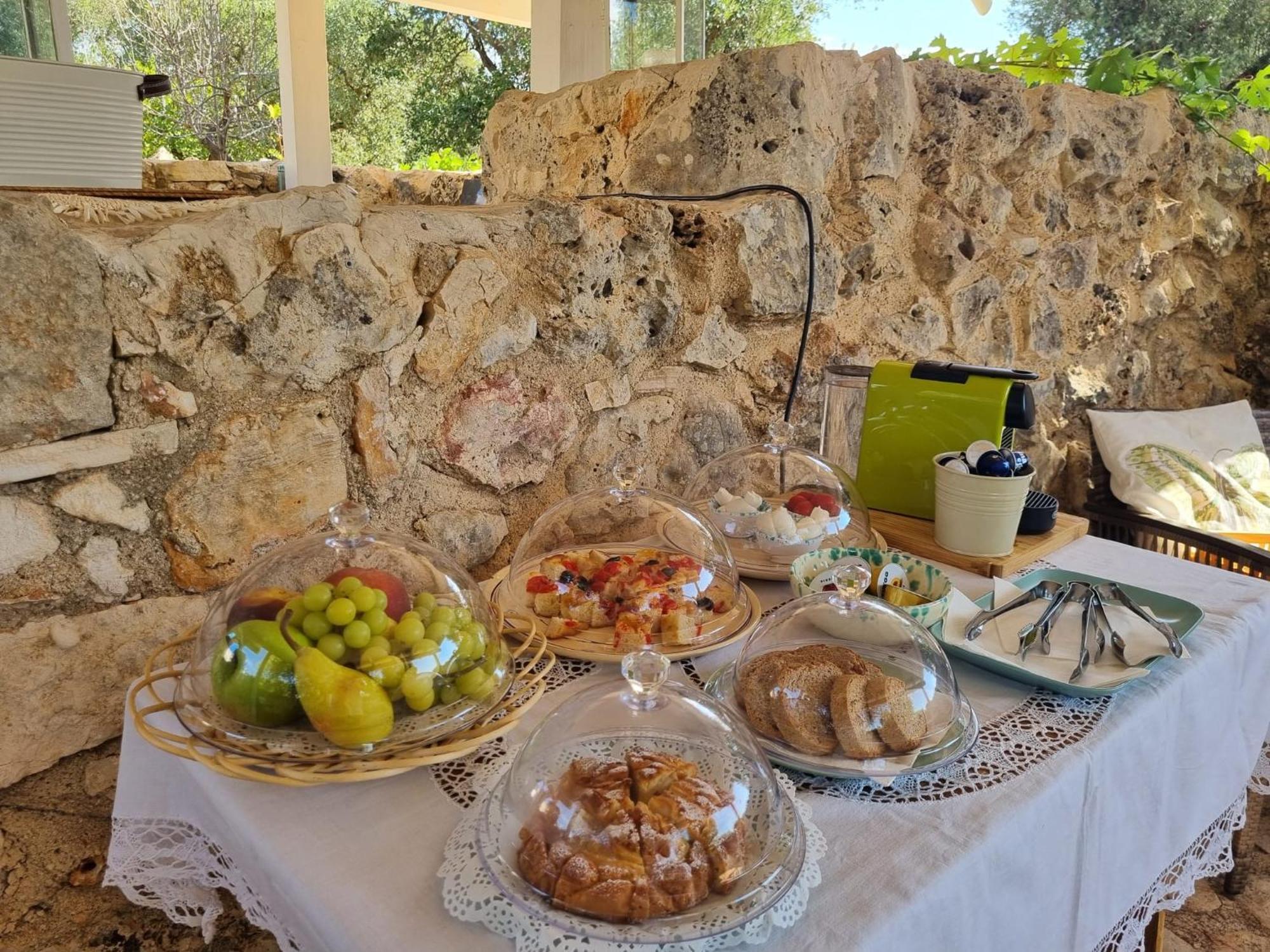 Trulli Di Spinaruta Bed and Breakfast Grottaglie Exteriör bild